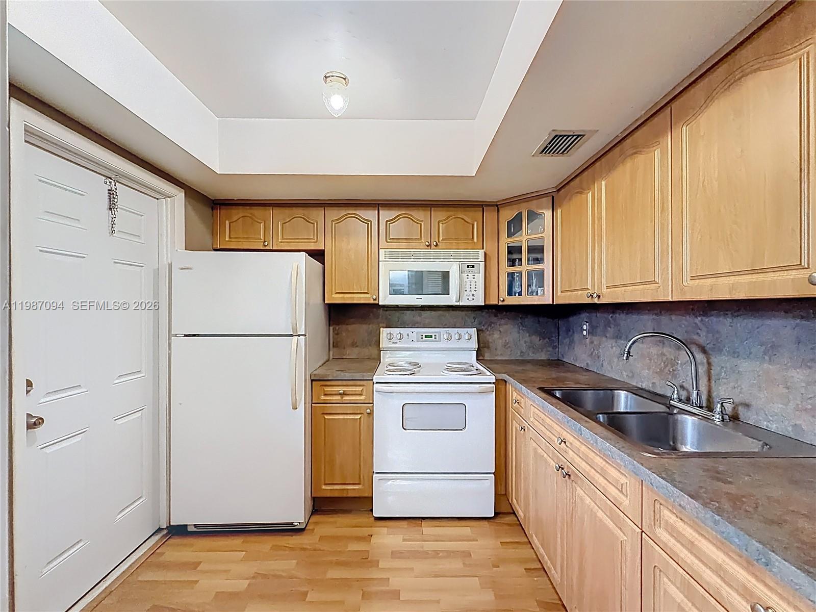 THIRD MIRAMAR CONDO - Residential