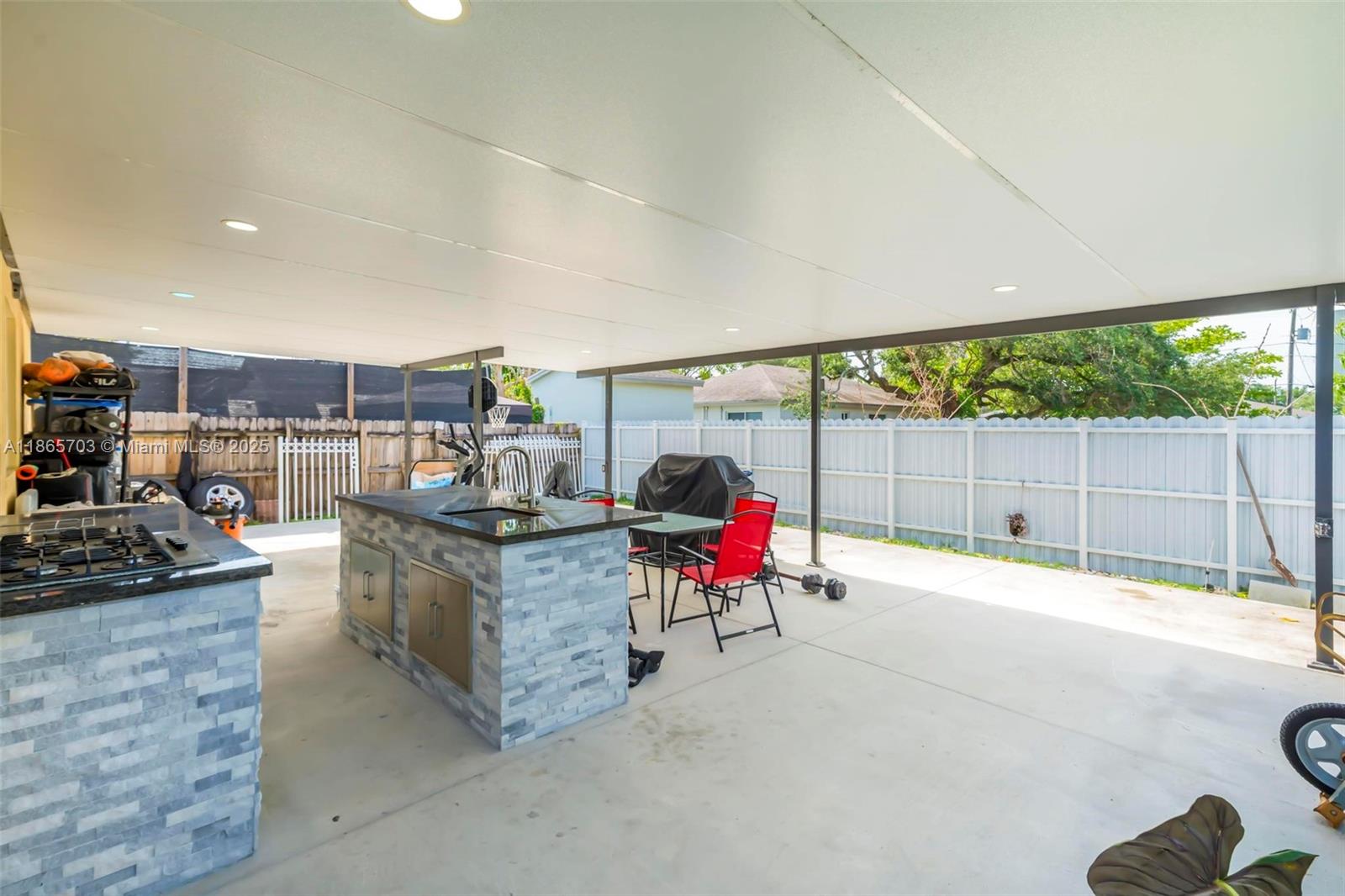 HIGH RIDGE PARK - Residential