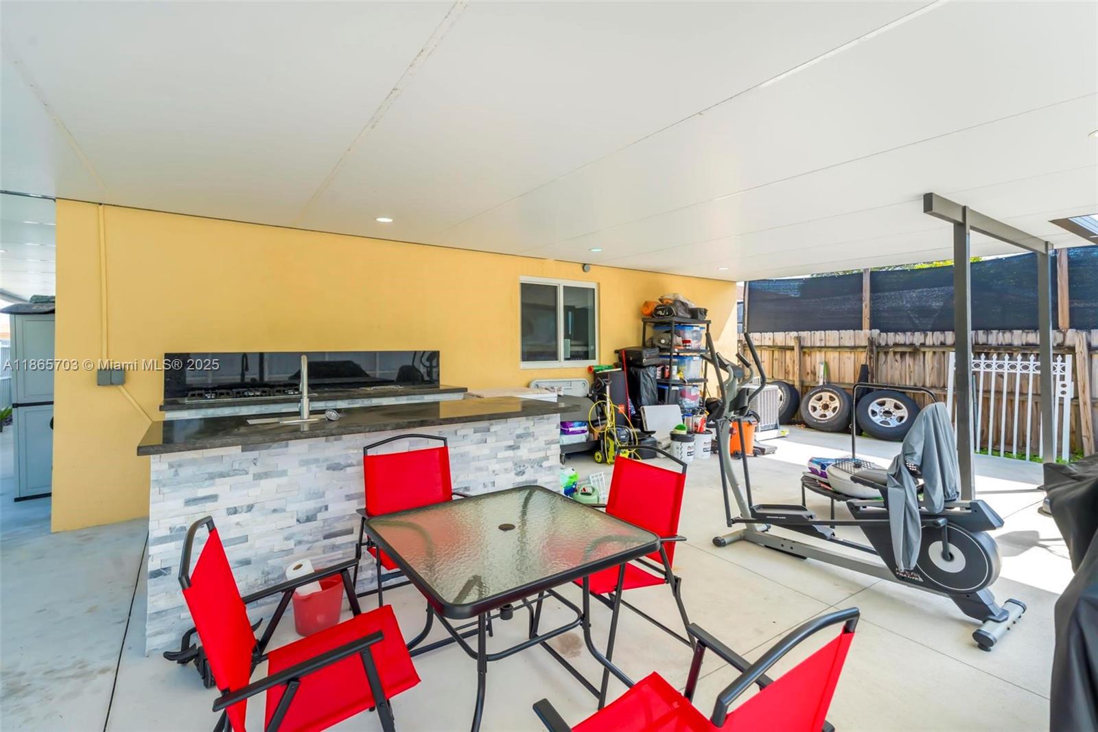 HIGH RIDGE PARK - Residential