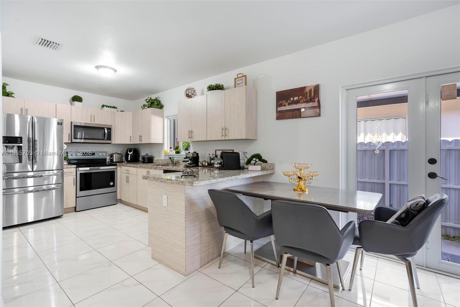 HIGH RIDGE PARK - Residential