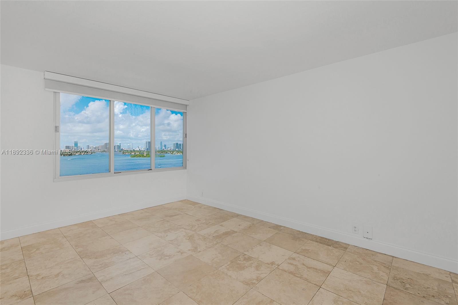 MIRADOR 1000 CONDO - Residential