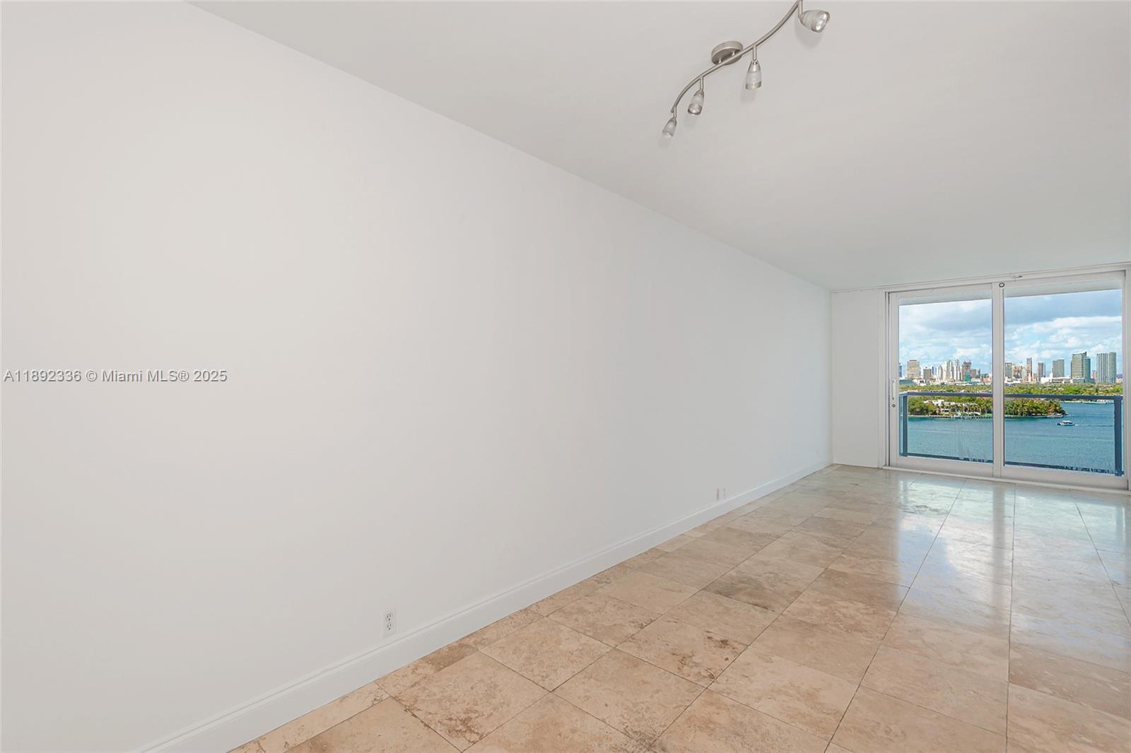 MIRADOR 1000 CONDO - Residential