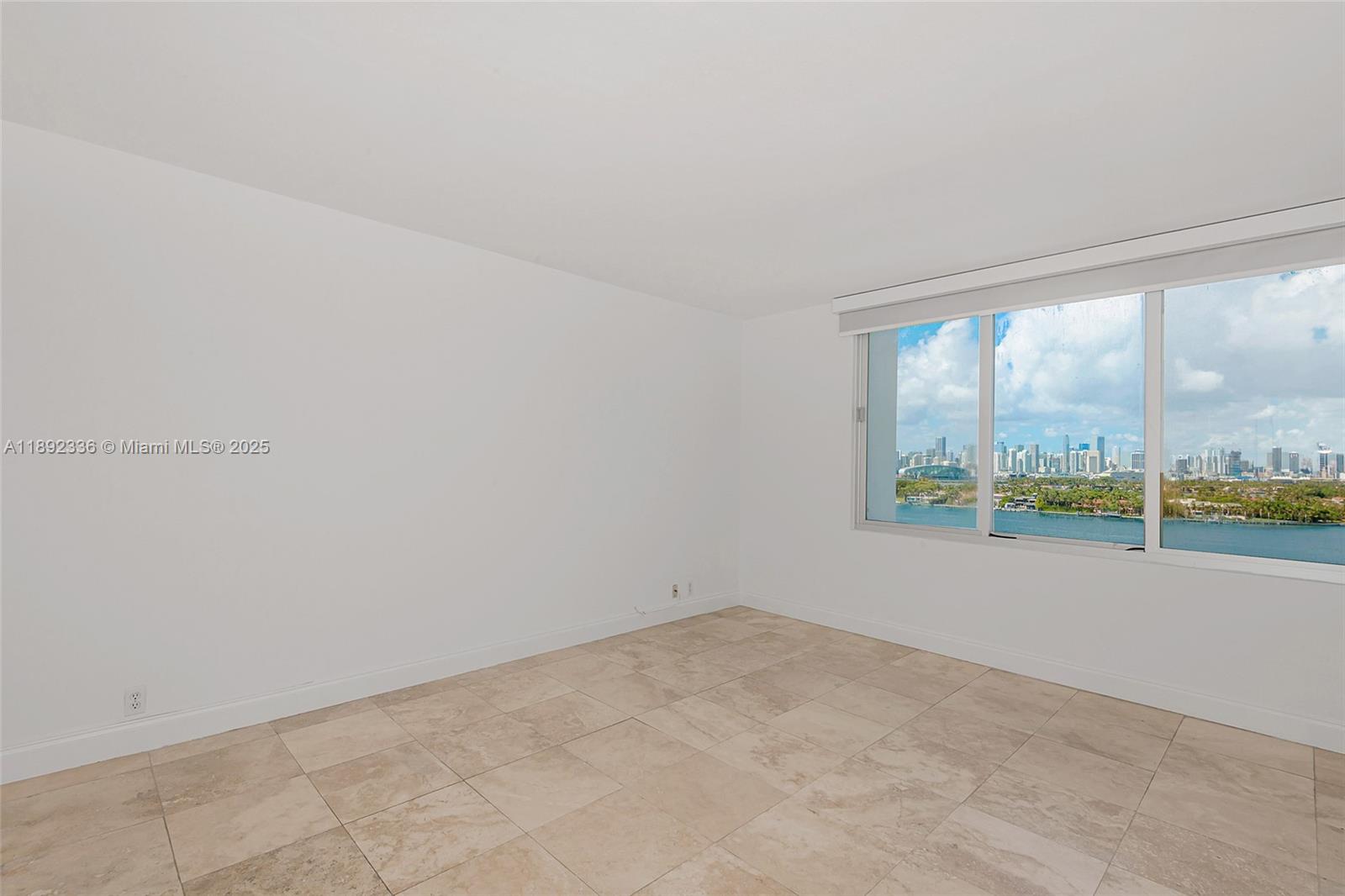 MIRADOR 1000 CONDO - Residential