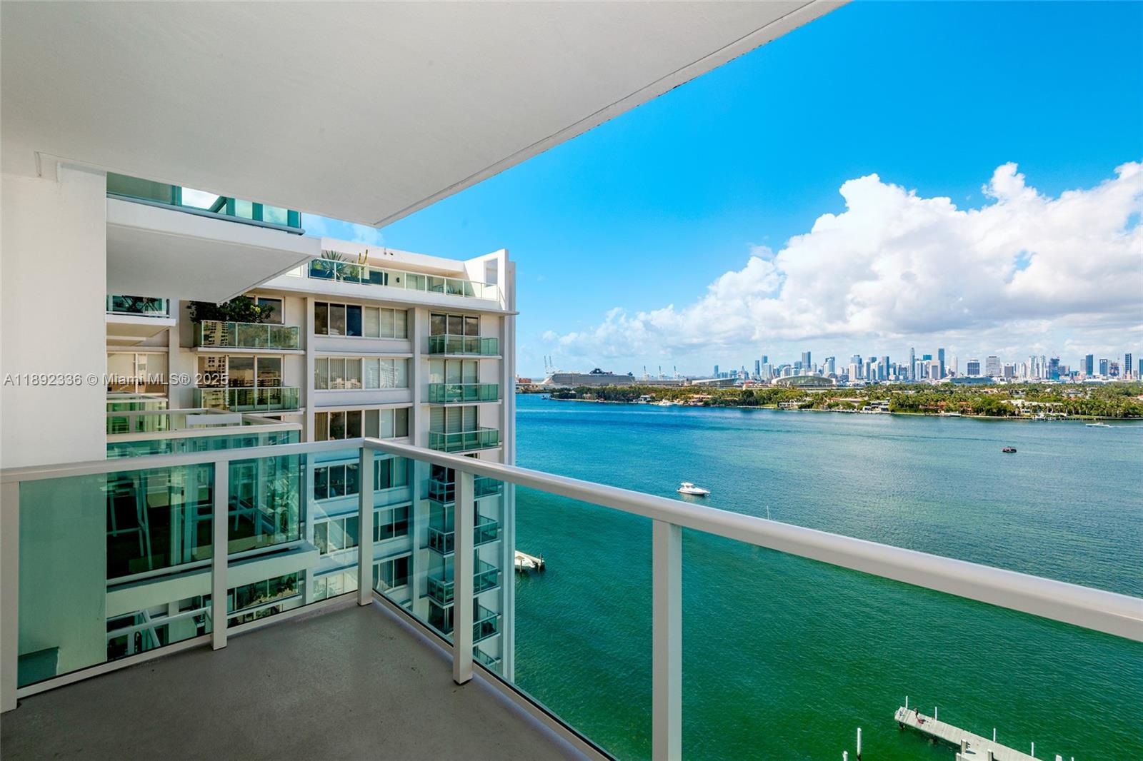 MIRADOR 1000 CONDO - Residential