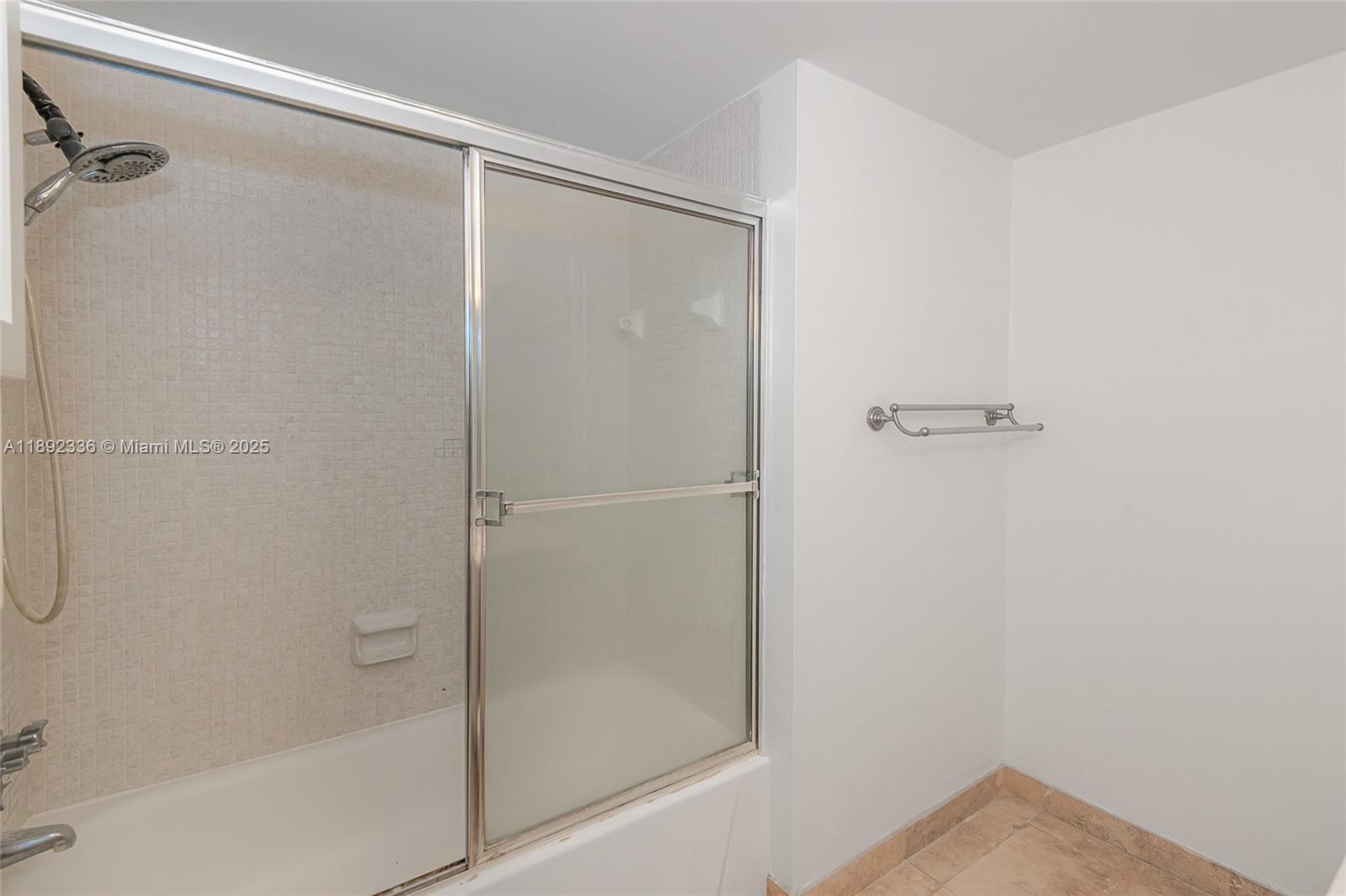 MIRADOR 1000 CONDO - Residential