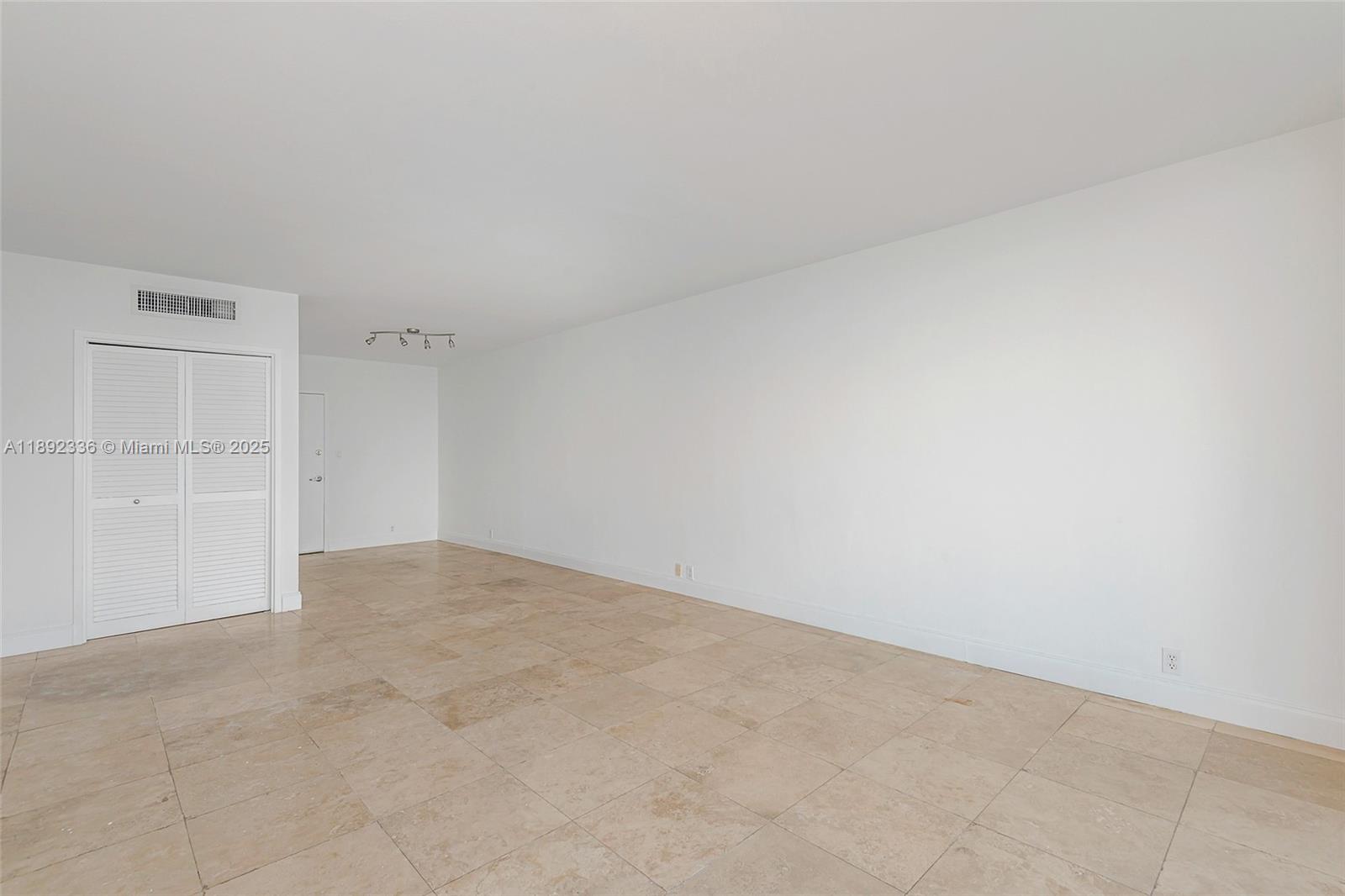 MIRADOR 1000 CONDO - Residential