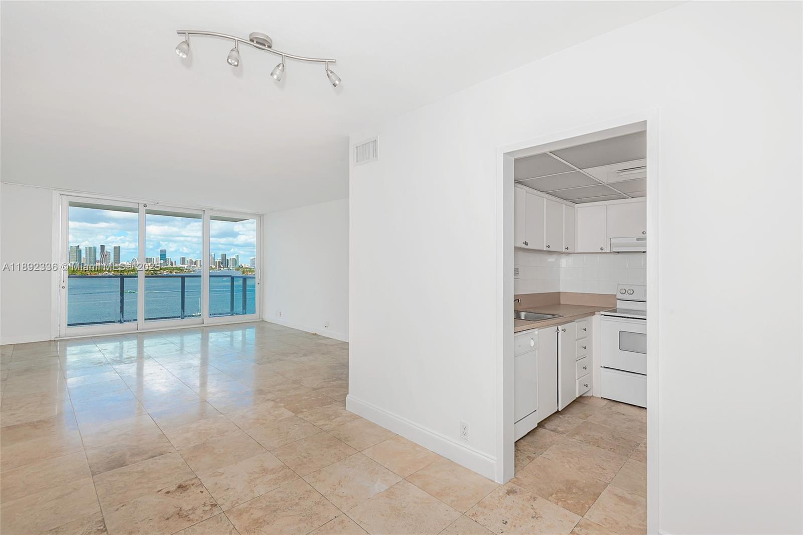 MIRADOR 1000 CONDO - Residential
