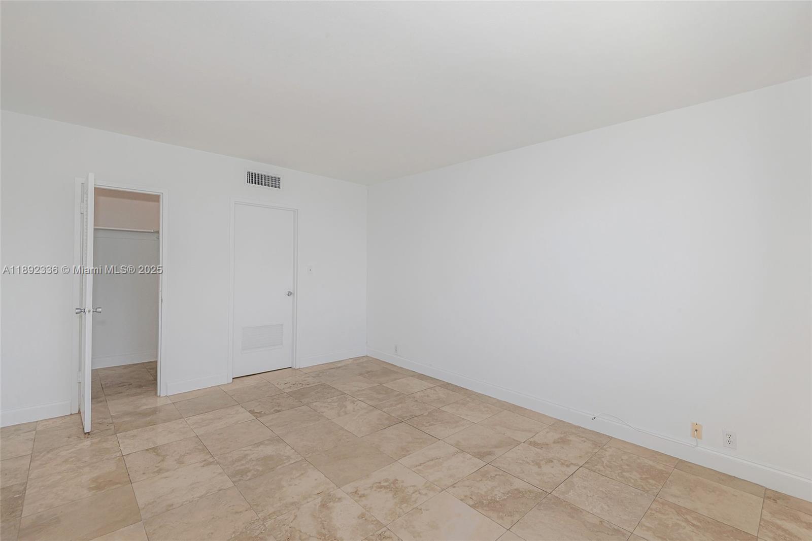 MIRADOR 1000 CONDO - Residential