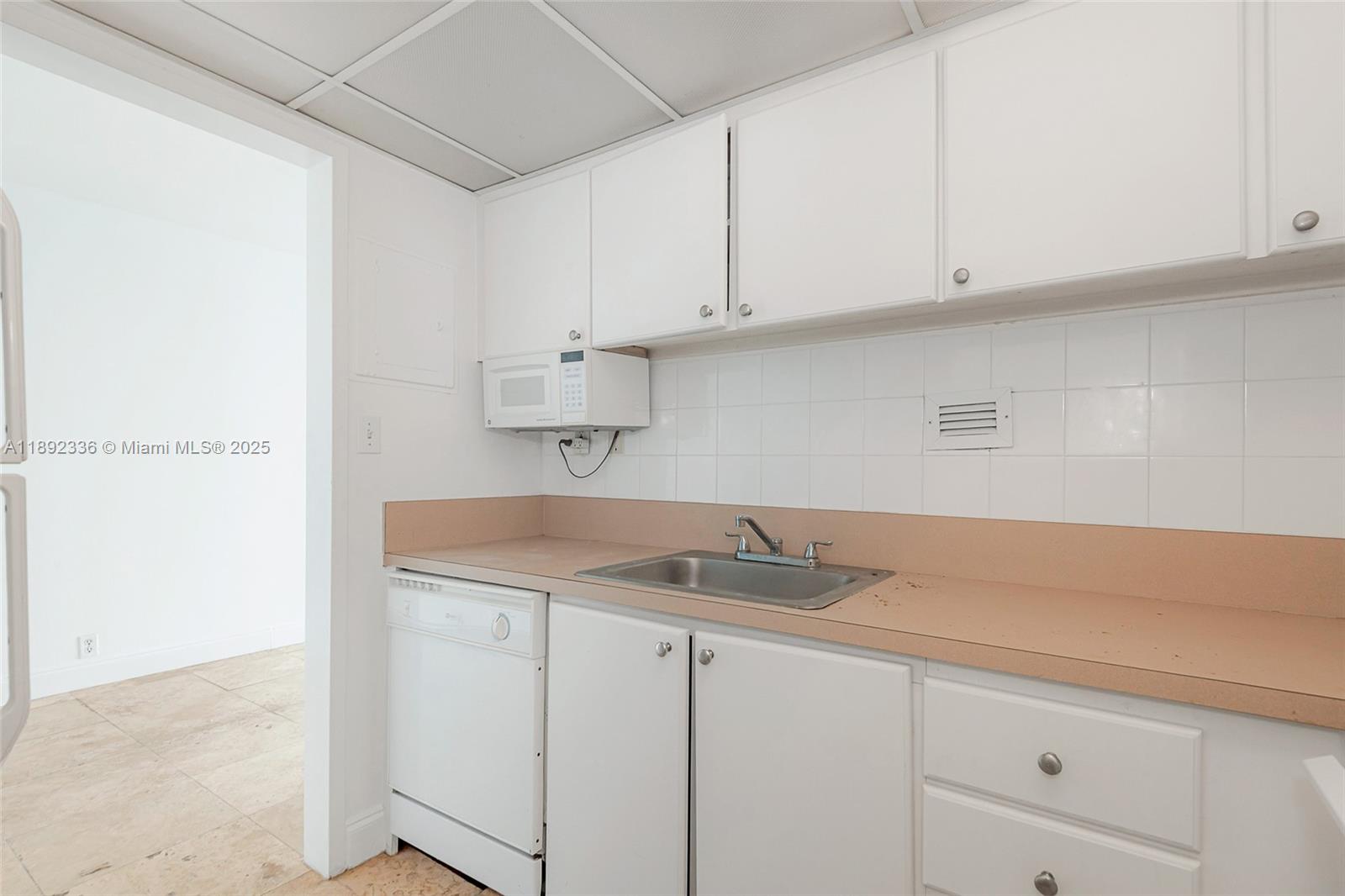MIRADOR 1000 CONDO - Residential