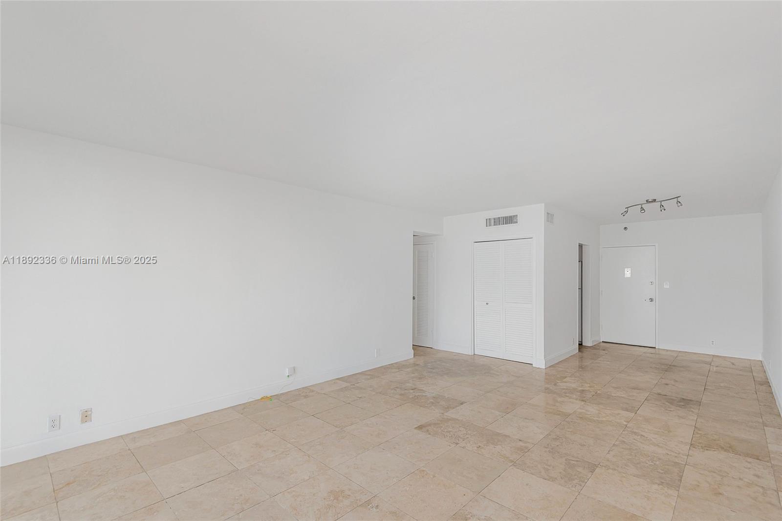 MIRADOR 1000 CONDO - Residential