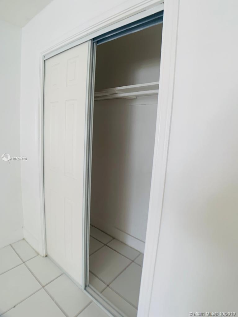 Hollywood Little Ranches - Residential Lease