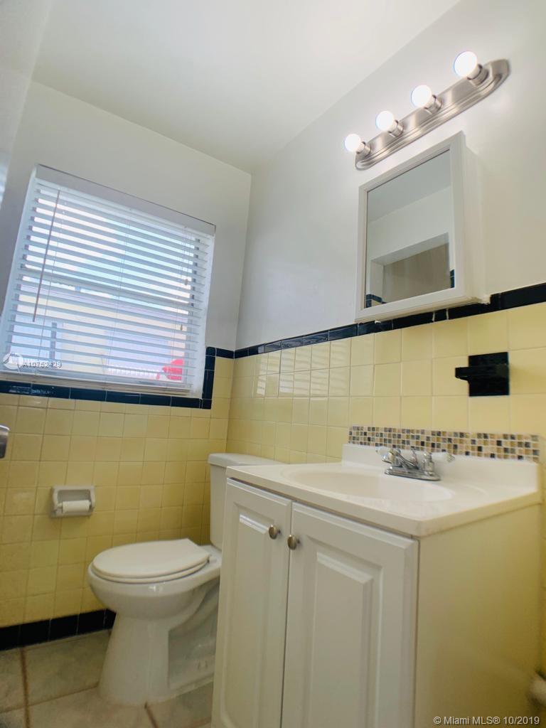 Hollywood Little Ranches - Residential Lease