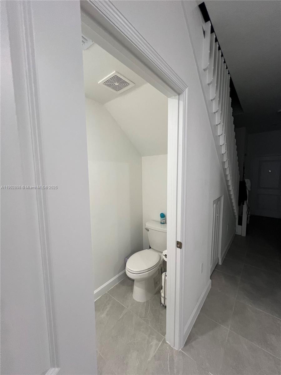 GOLF PARK SEC 1 - Residential Lease