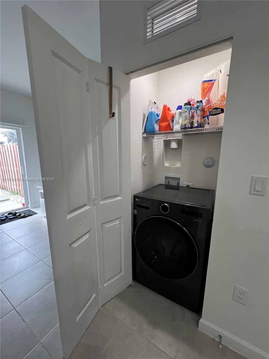 GOLF PARK SEC 1 - Residential Lease