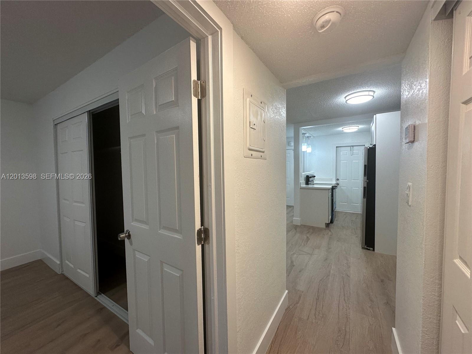 HOLLYWOOD PARK - Residential Lease