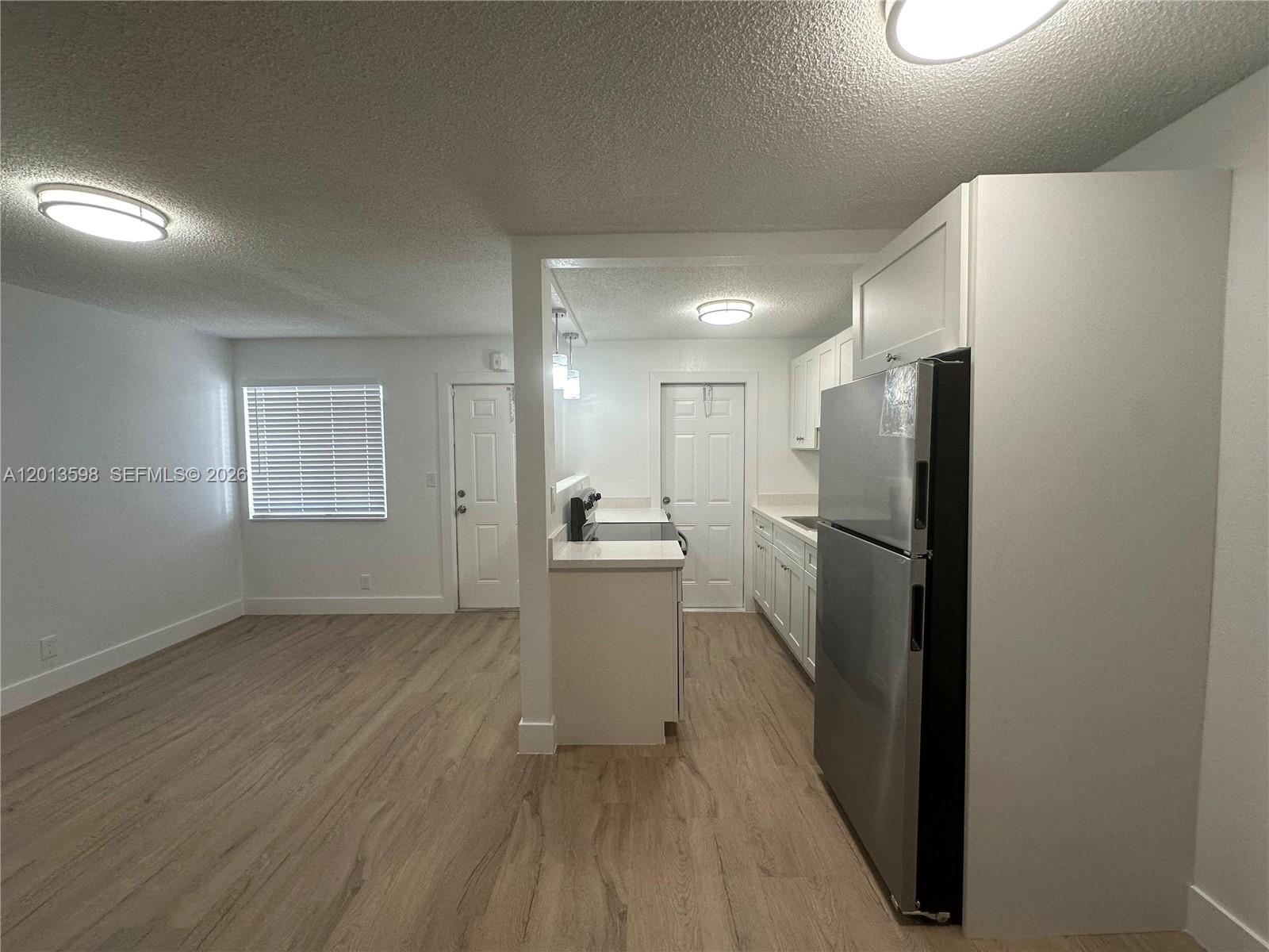 HOLLYWOOD PARK - Residential Lease