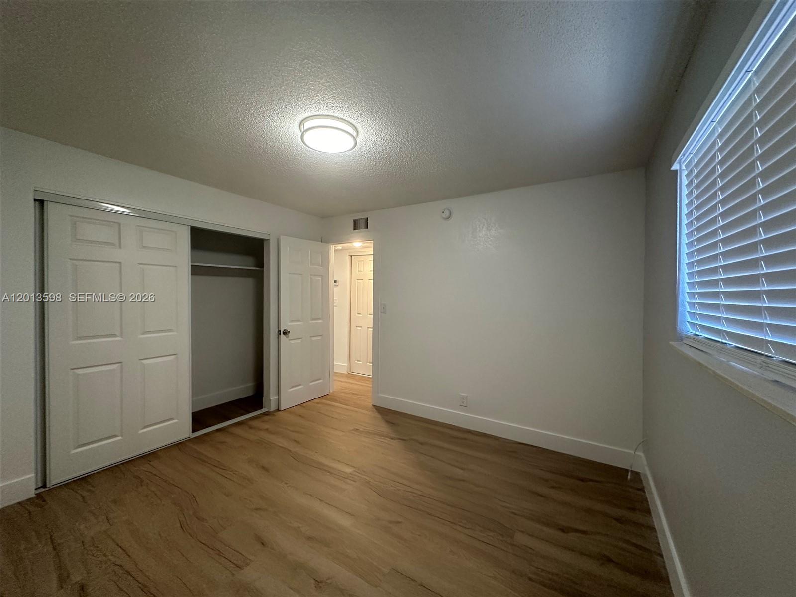HOLLYWOOD PARK - Residential Lease
