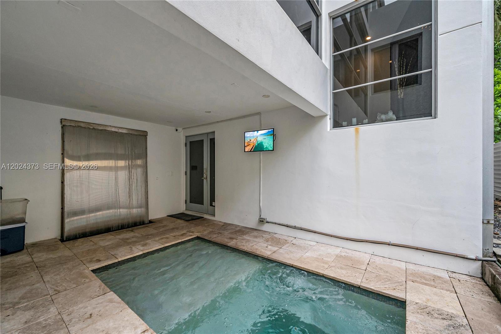 LAS OLAS PARK CORR PLAT - Residential Lease