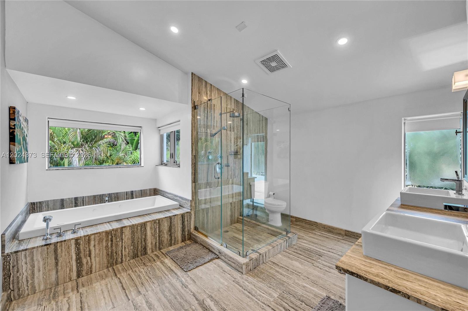 LAS OLAS PARK CORR PLAT - Residential Lease