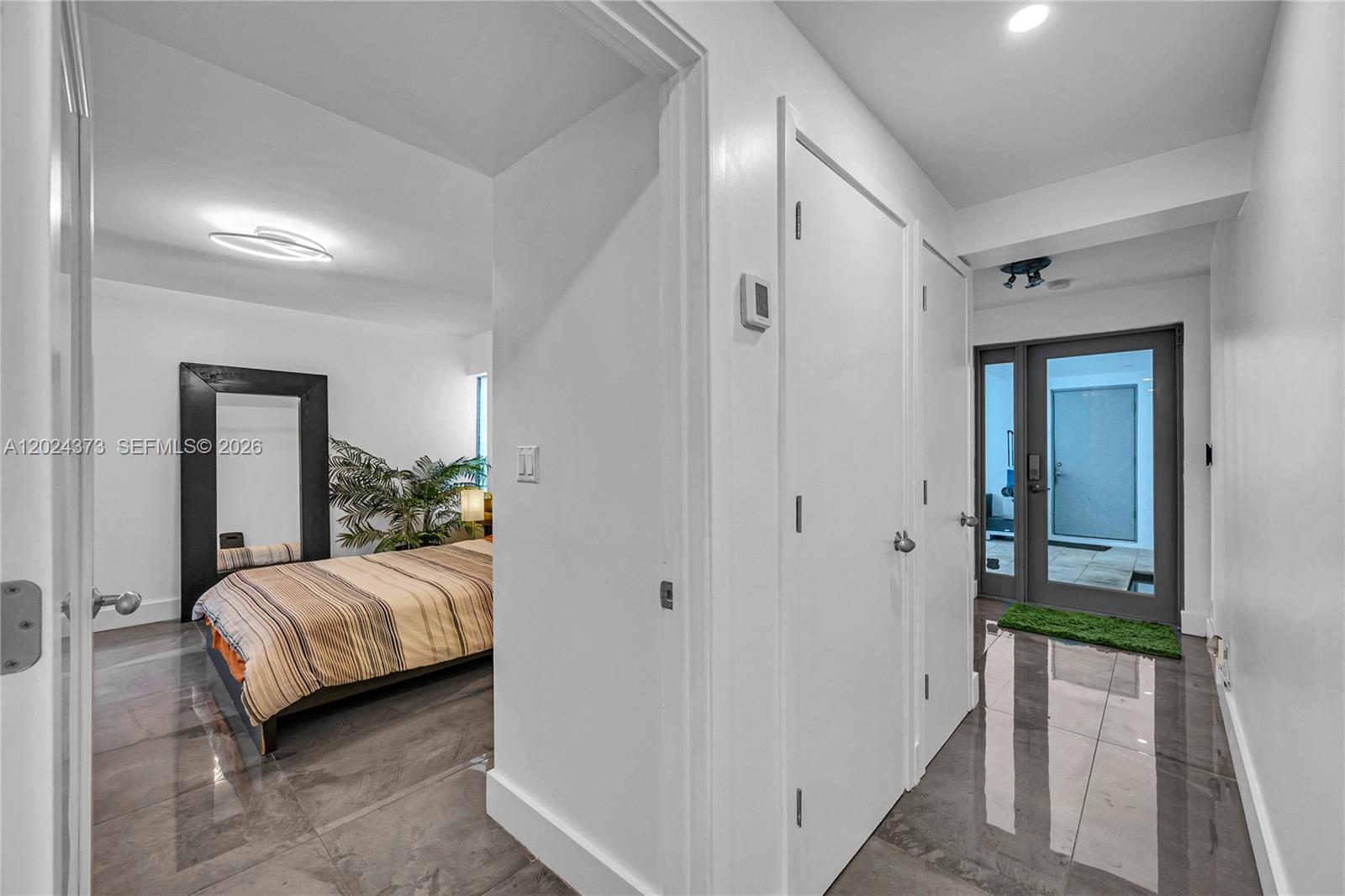 LAS OLAS PARK CORR PLAT - Residential Lease