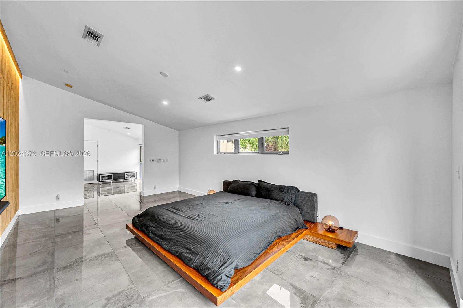 LAS OLAS PARK CORR PLAT - Residential Lease