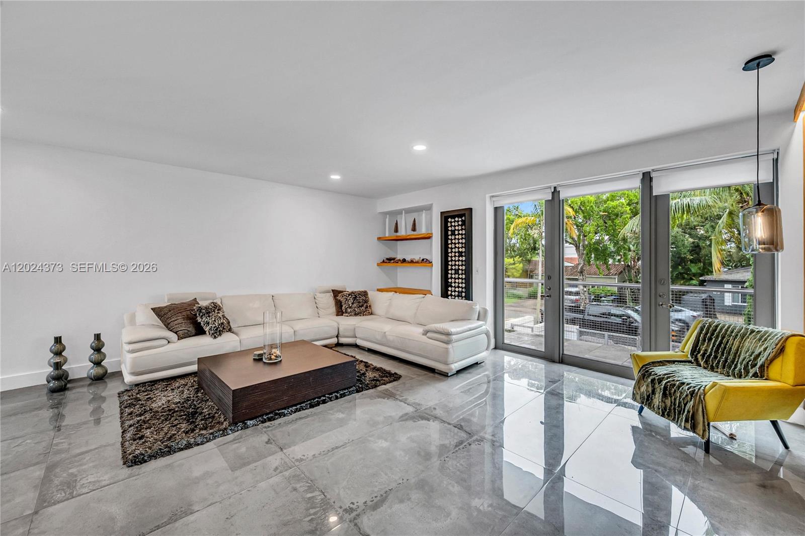 LAS OLAS PARK CORR PLAT - Residential Lease