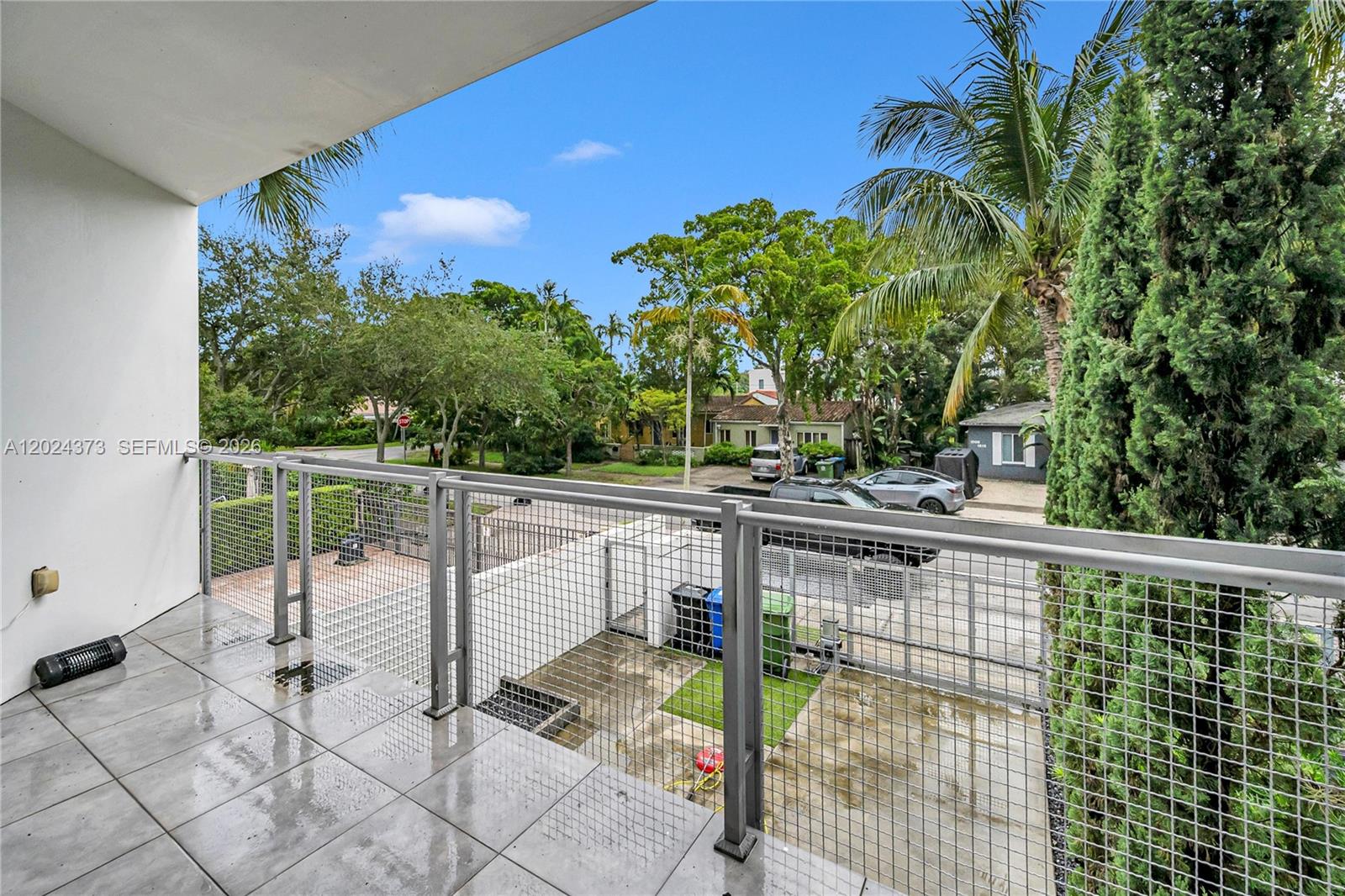 LAS OLAS PARK CORR PLAT - Residential Lease
