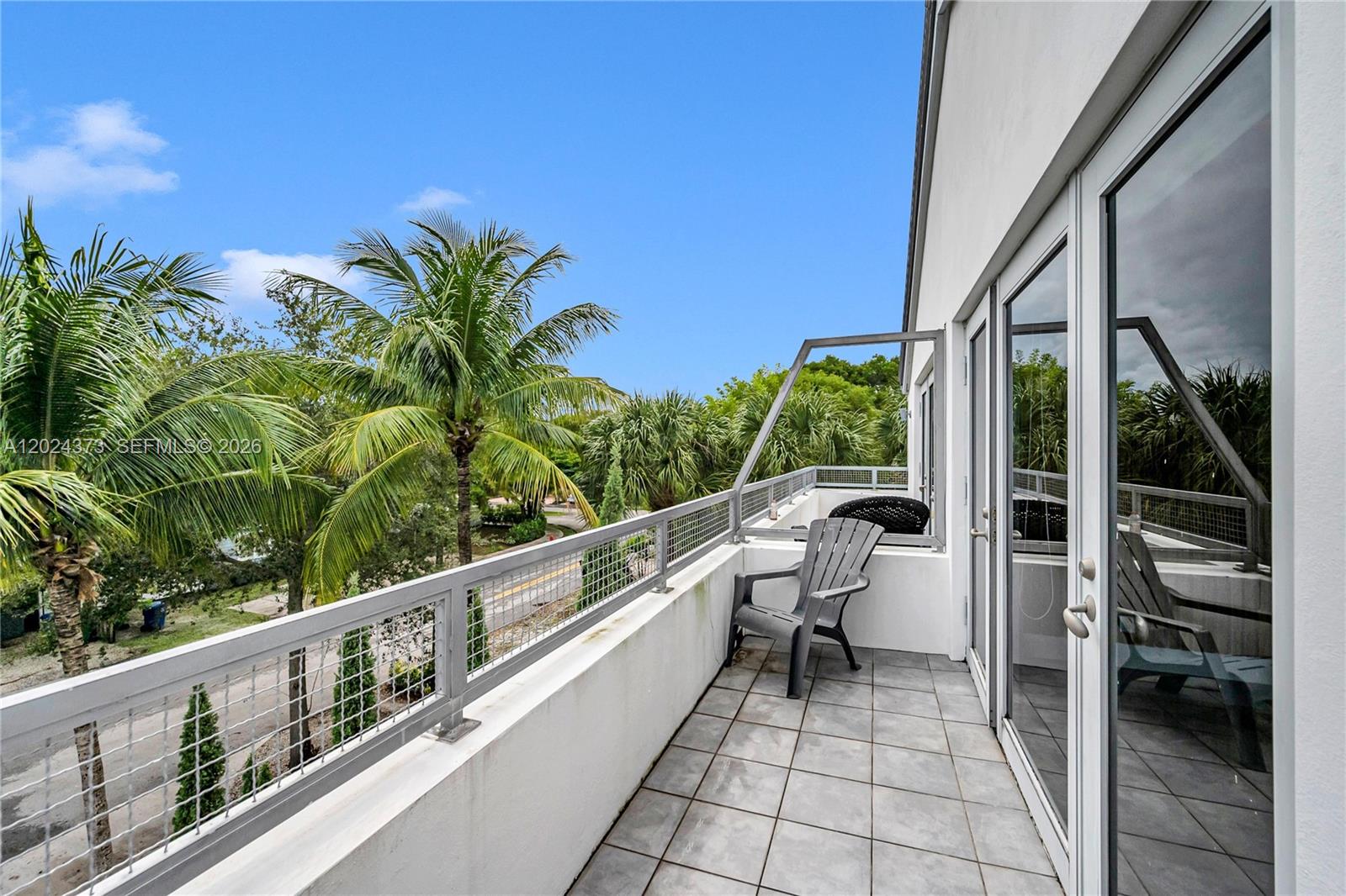LAS OLAS PARK CORR PLAT - Residential Lease