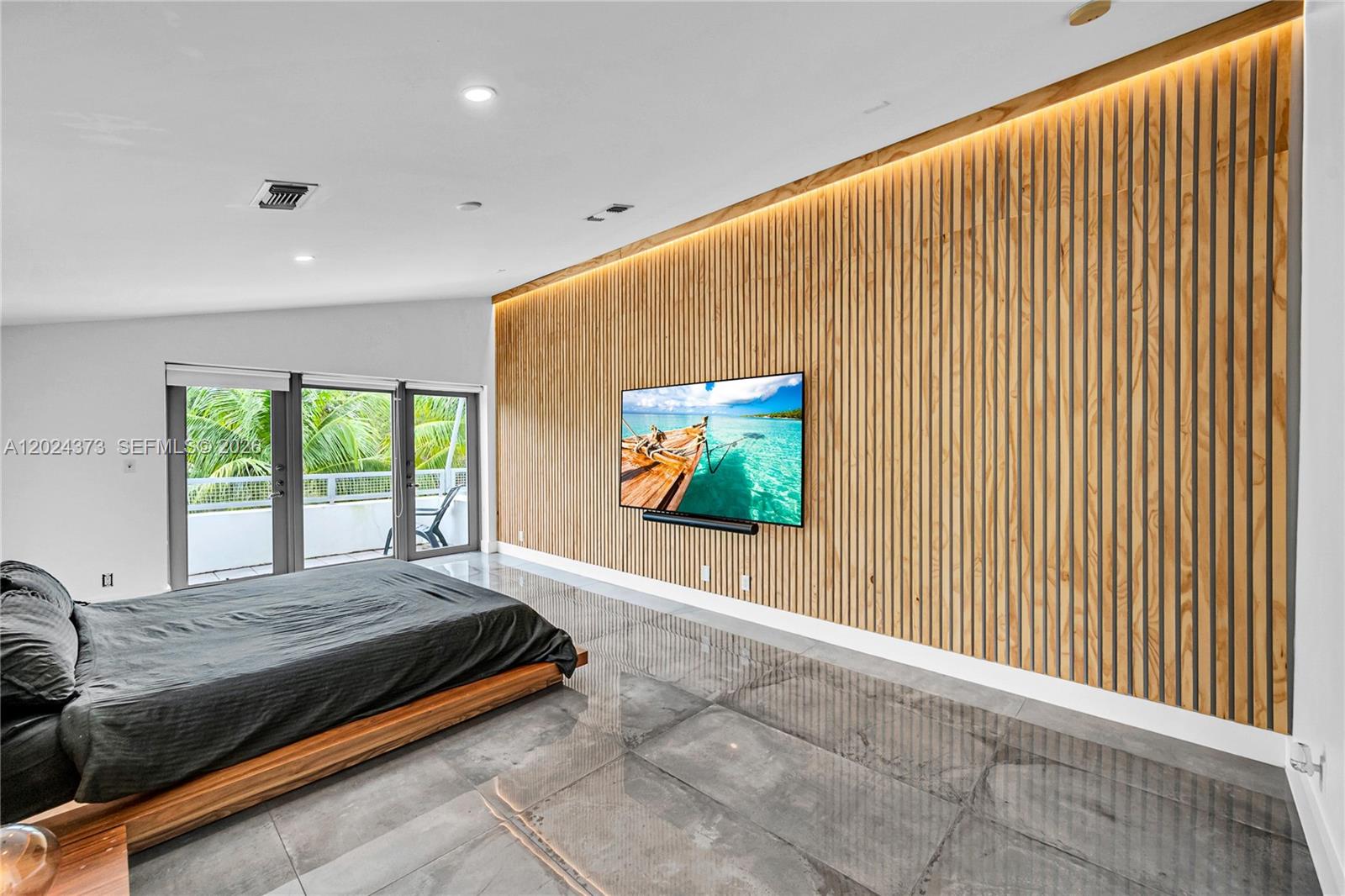 LAS OLAS PARK CORR PLAT - Residential Lease