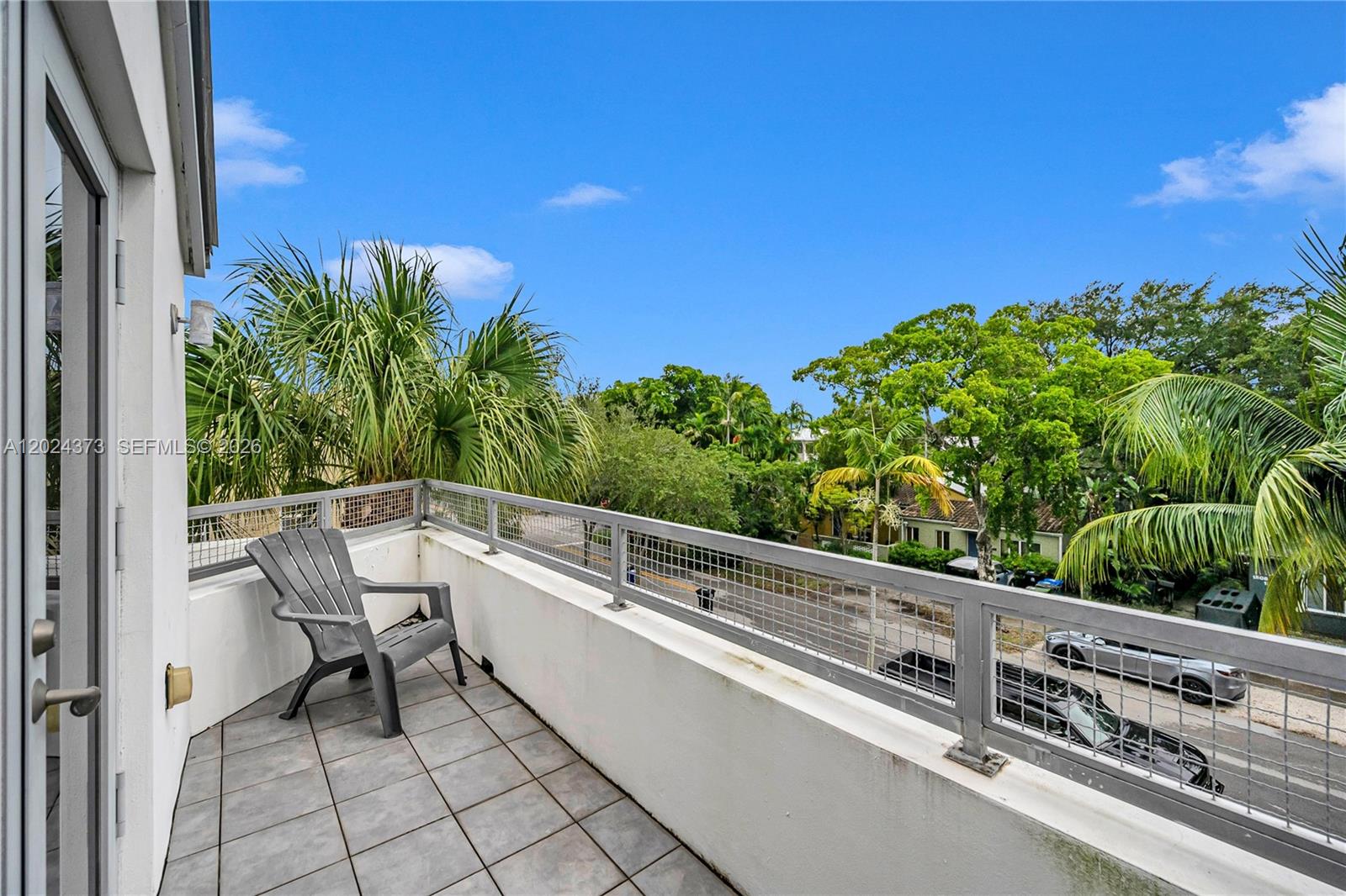 LAS OLAS PARK CORR PLAT - Residential Lease