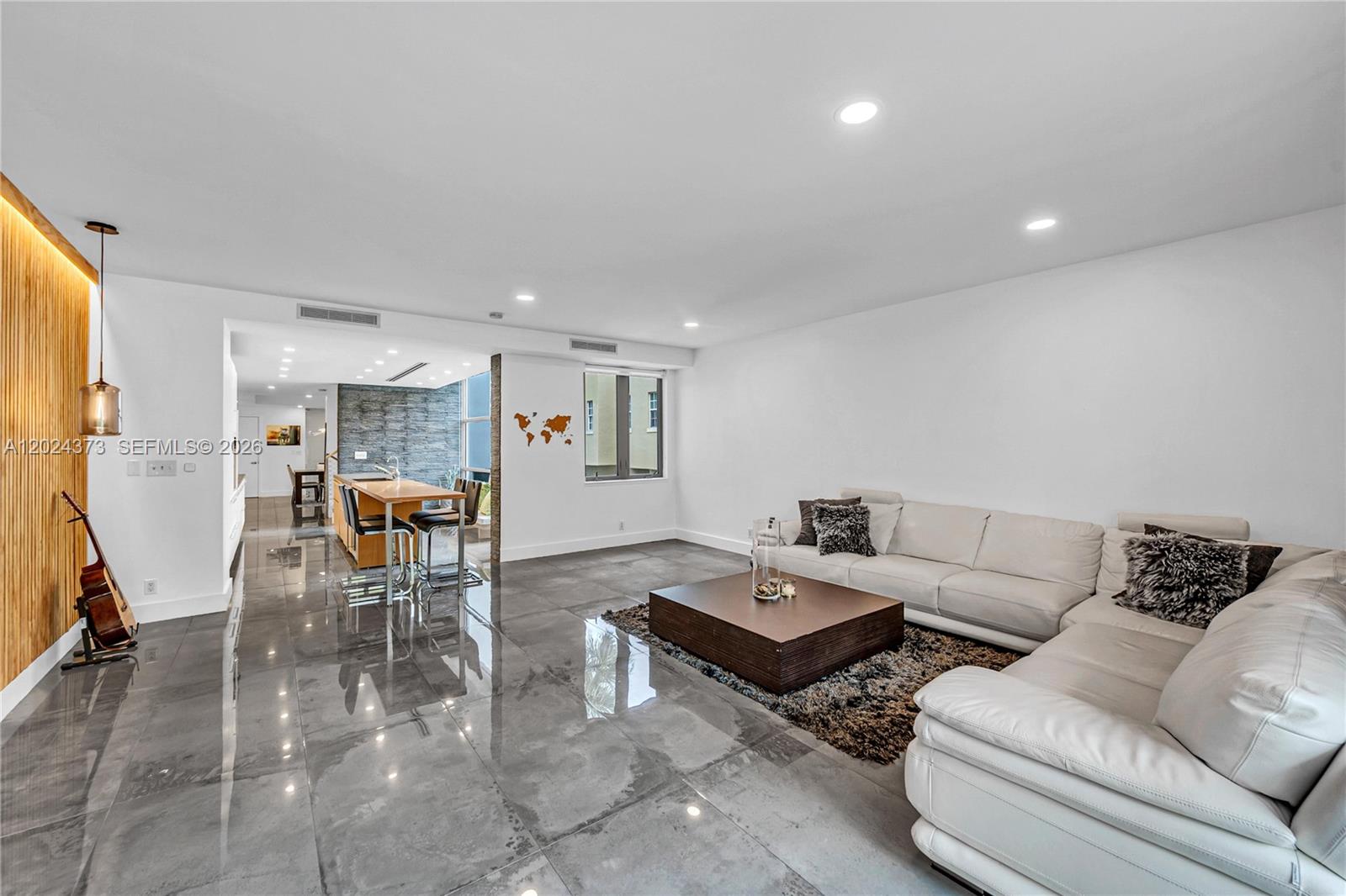 LAS OLAS PARK CORR PLAT - Residential Lease
