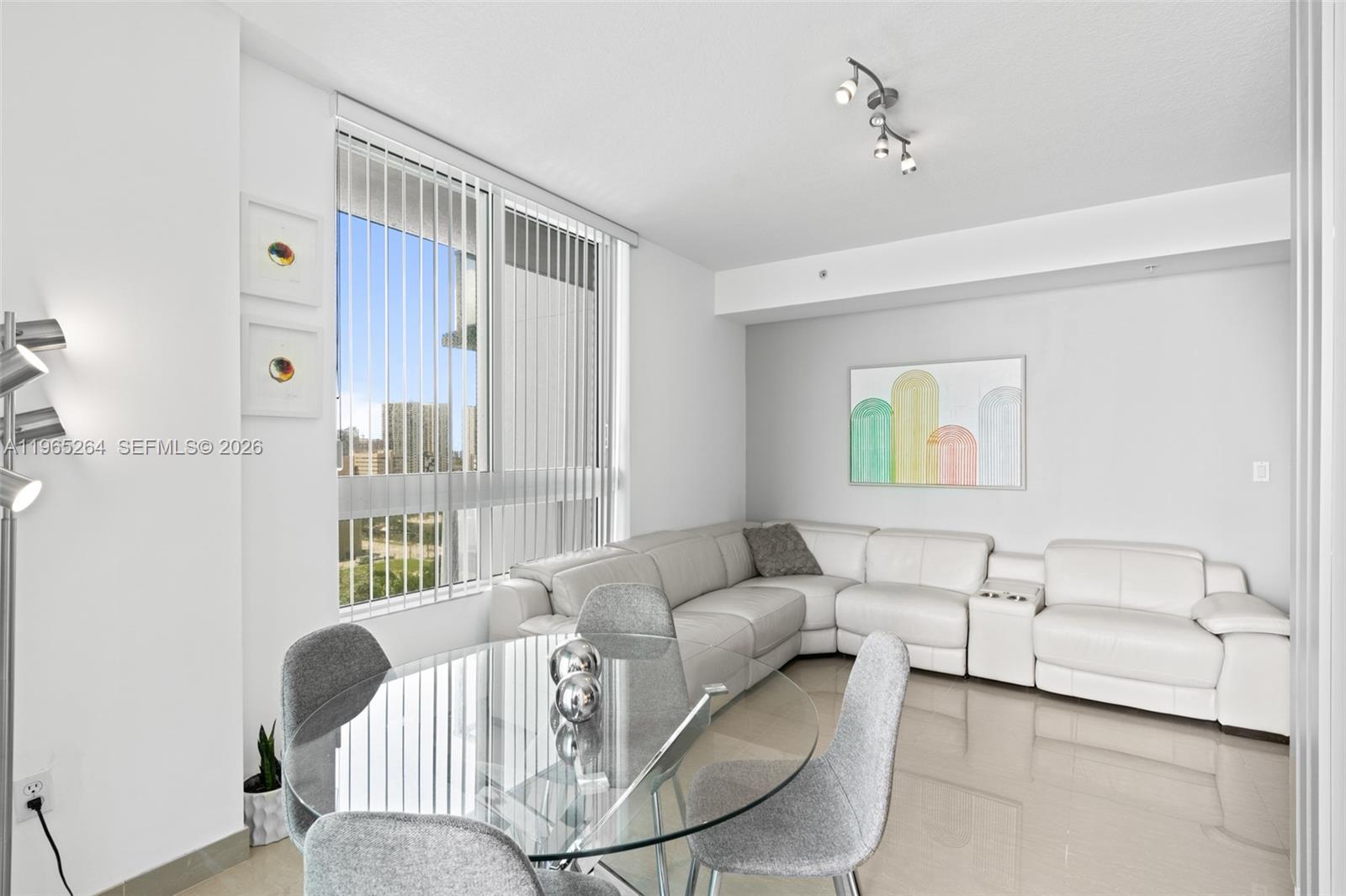 QUANTUM ON THE BAY CONDO - Residential