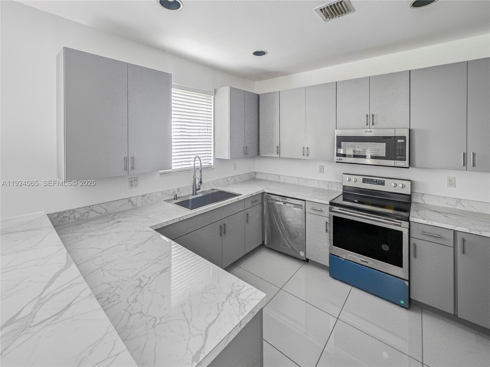 MILON VENTURE - Residential