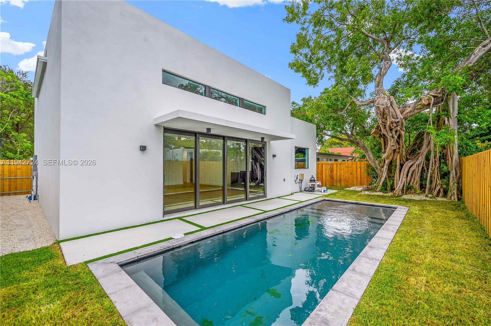 BAY VISTA PARK - Residential