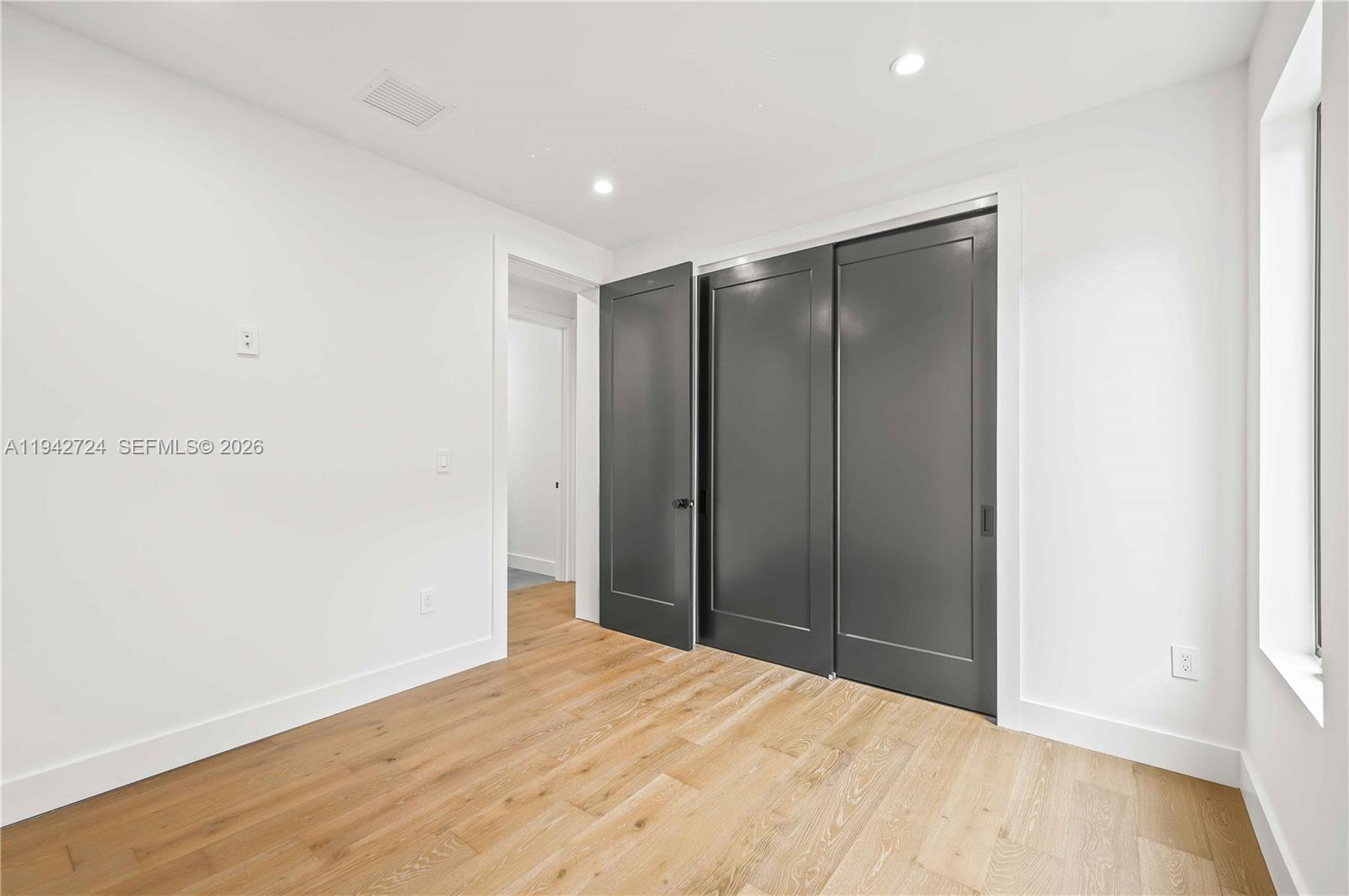 BAY VISTA PARK - Residential