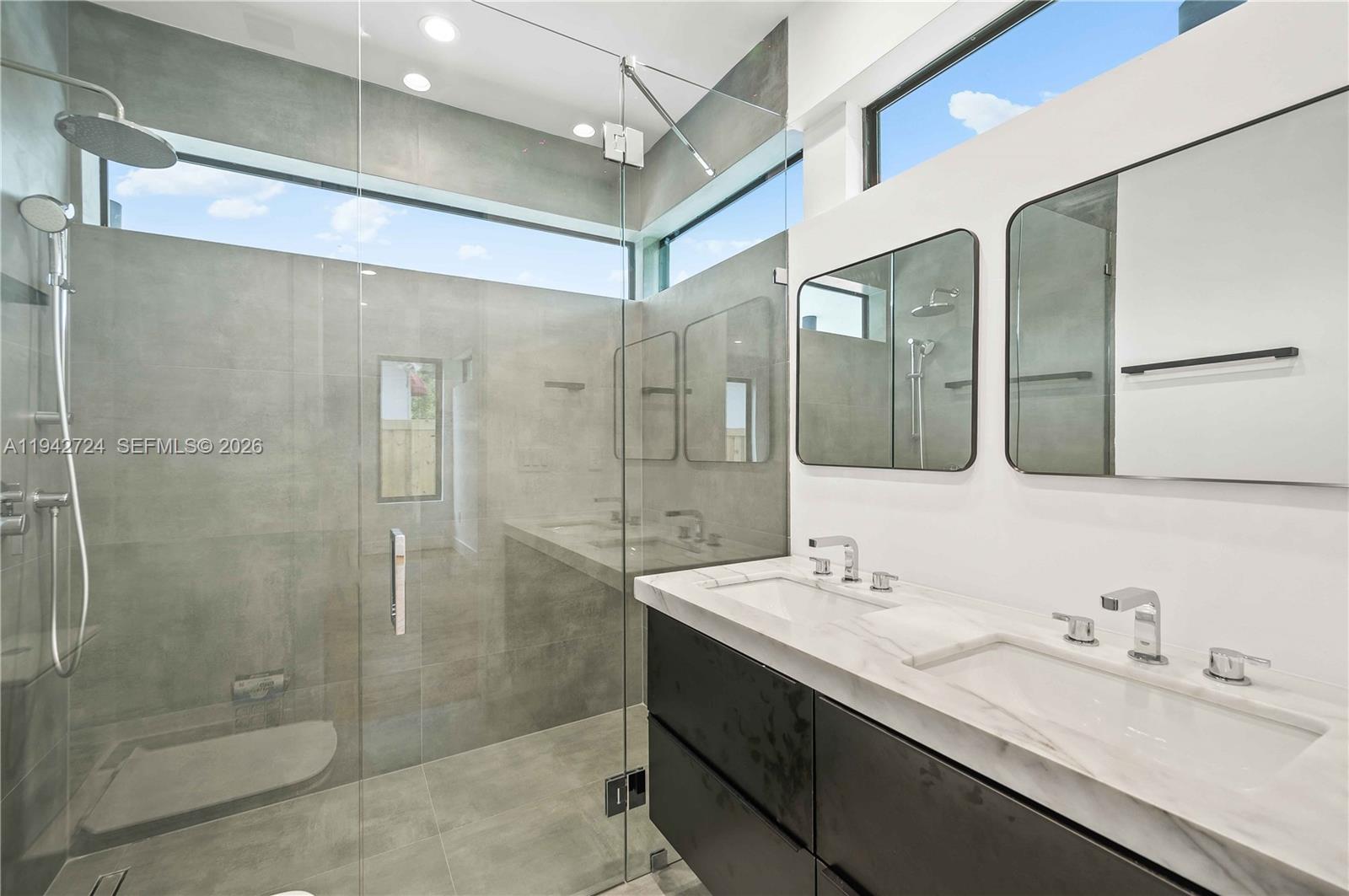 BAY VISTA PARK - Residential