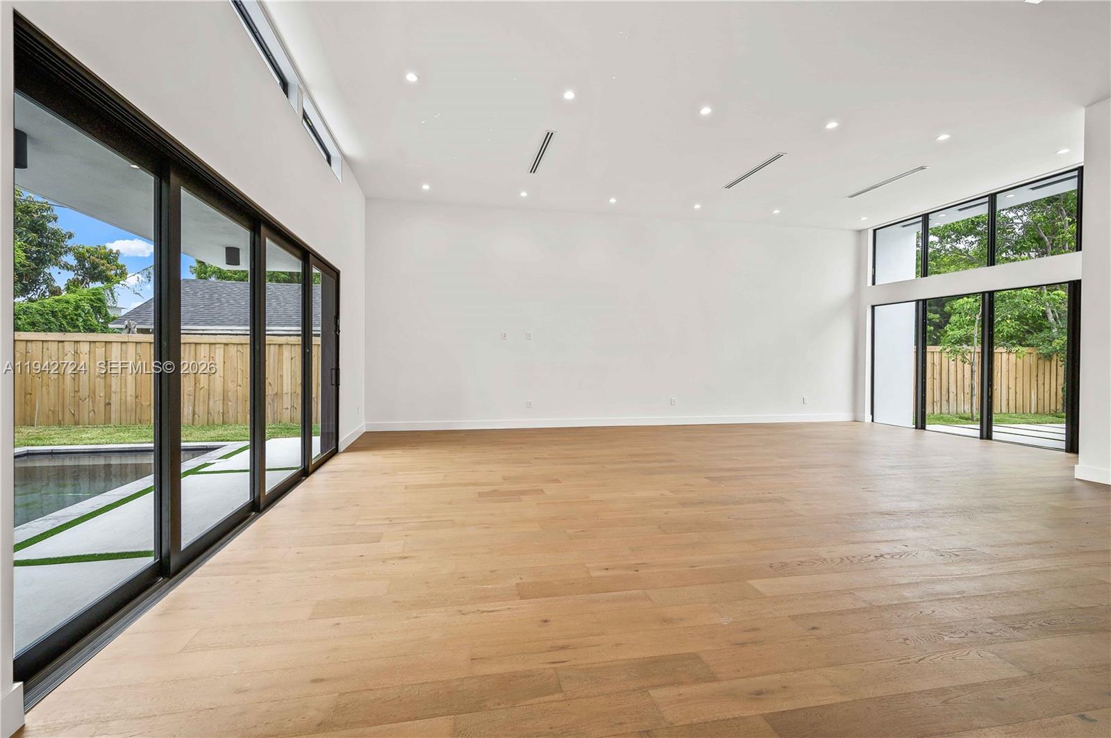 BAY VISTA PARK - Residential