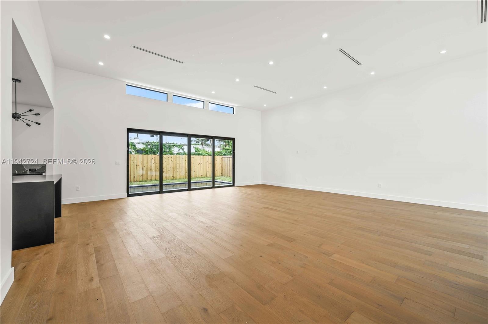 BAY VISTA PARK - Residential