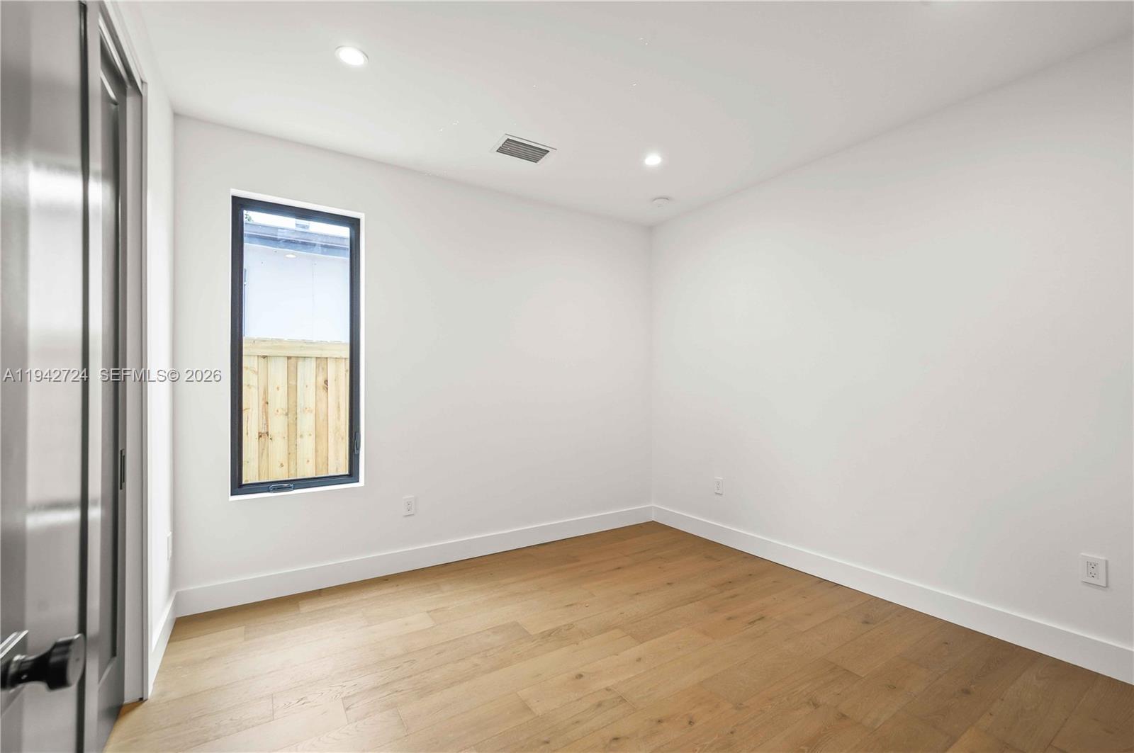 BAY VISTA PARK - Residential