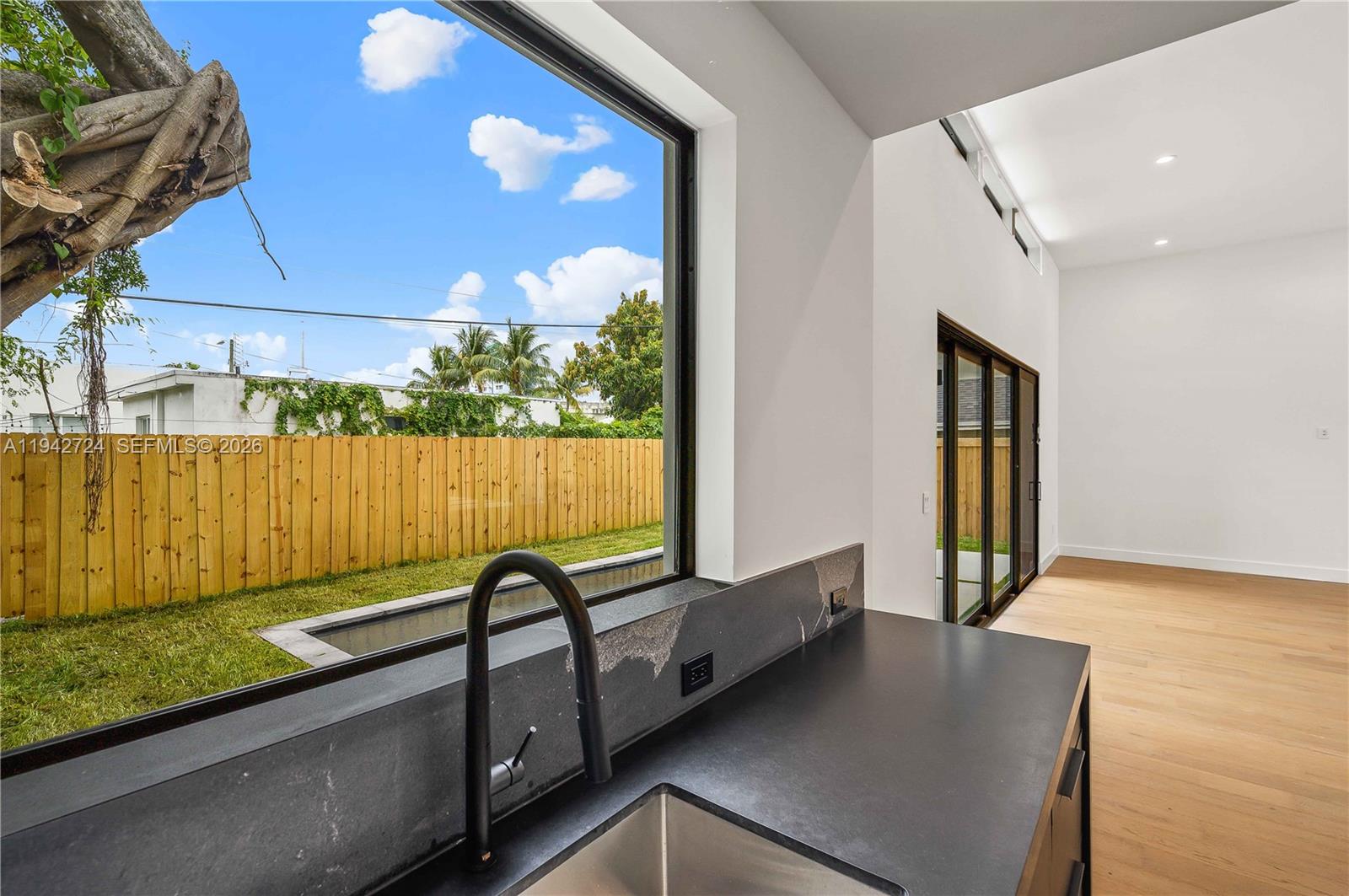 BAY VISTA PARK - Residential