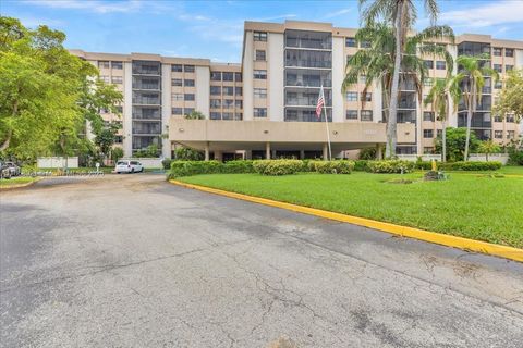 900 NE 195th Street 607 Miami FL 33179