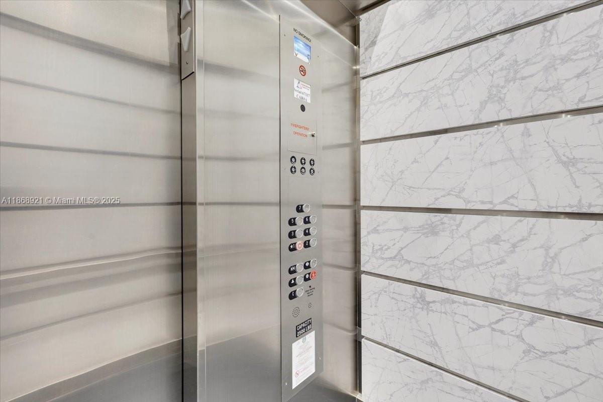 CHANTILLY CONDO - Residential