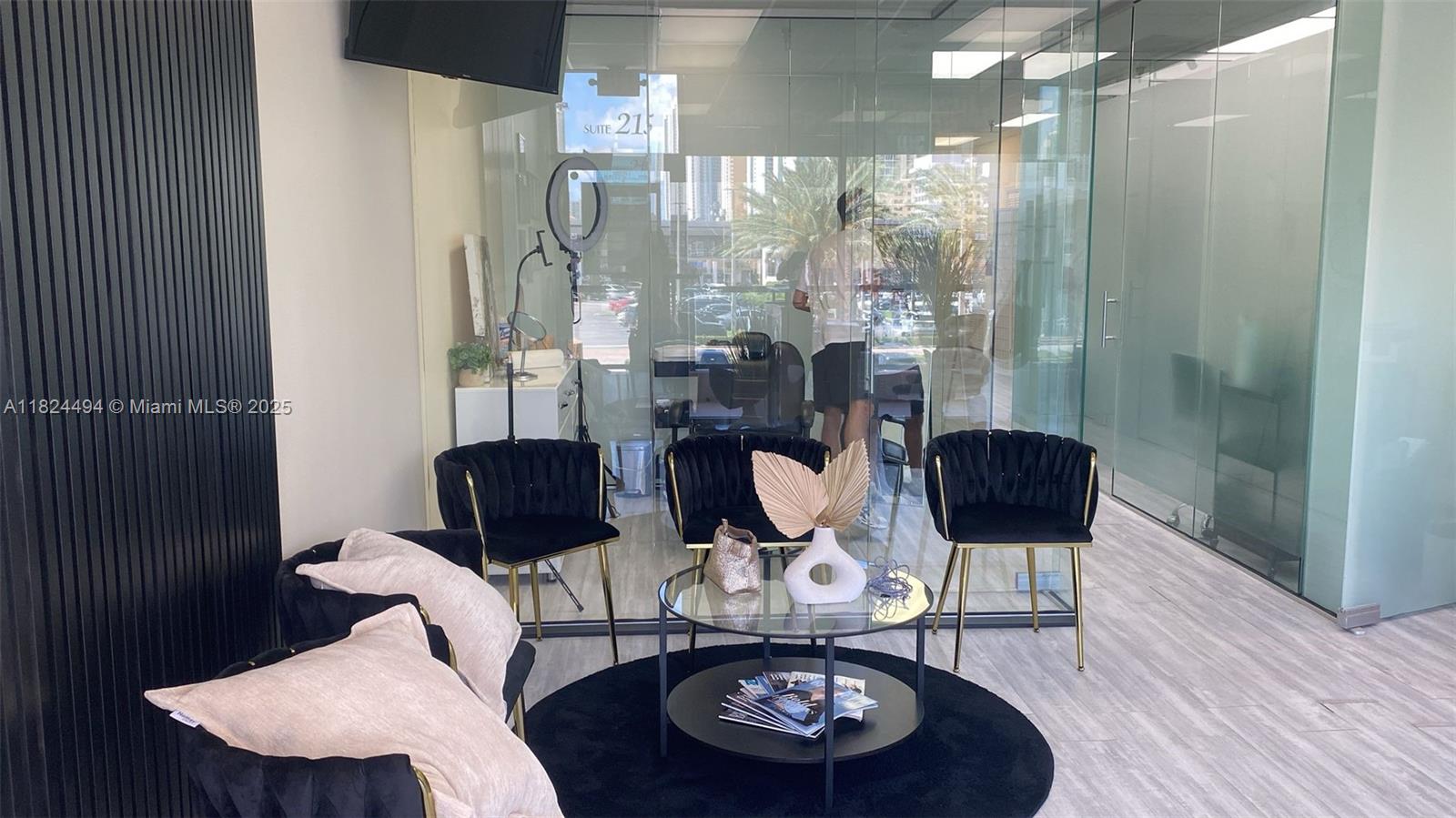 SPA SUNNY ISLES COLLINS AVE