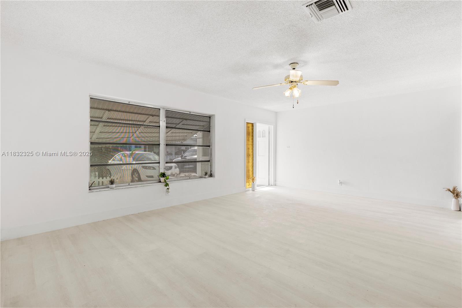 5706 NW 81st Ave