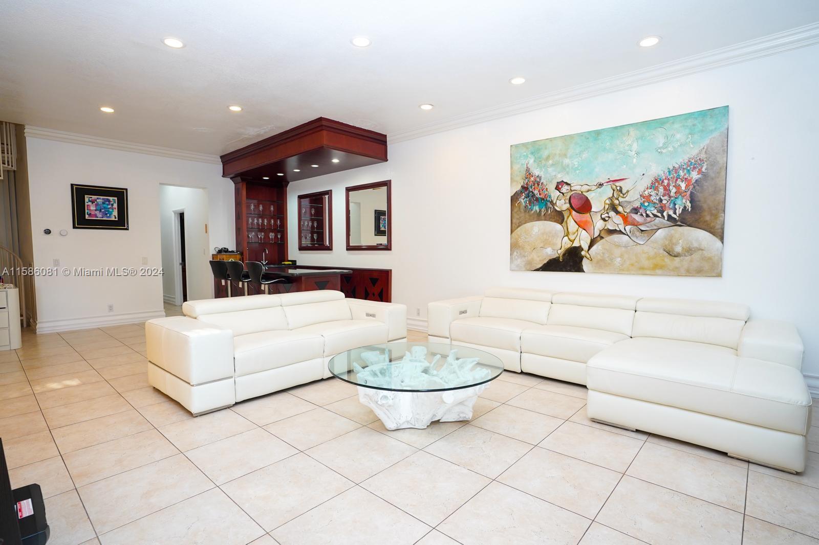 Photo 9 of 36 of listing 0ca9c235-bc1b-4b7d-899e-6f19e9096e34 house