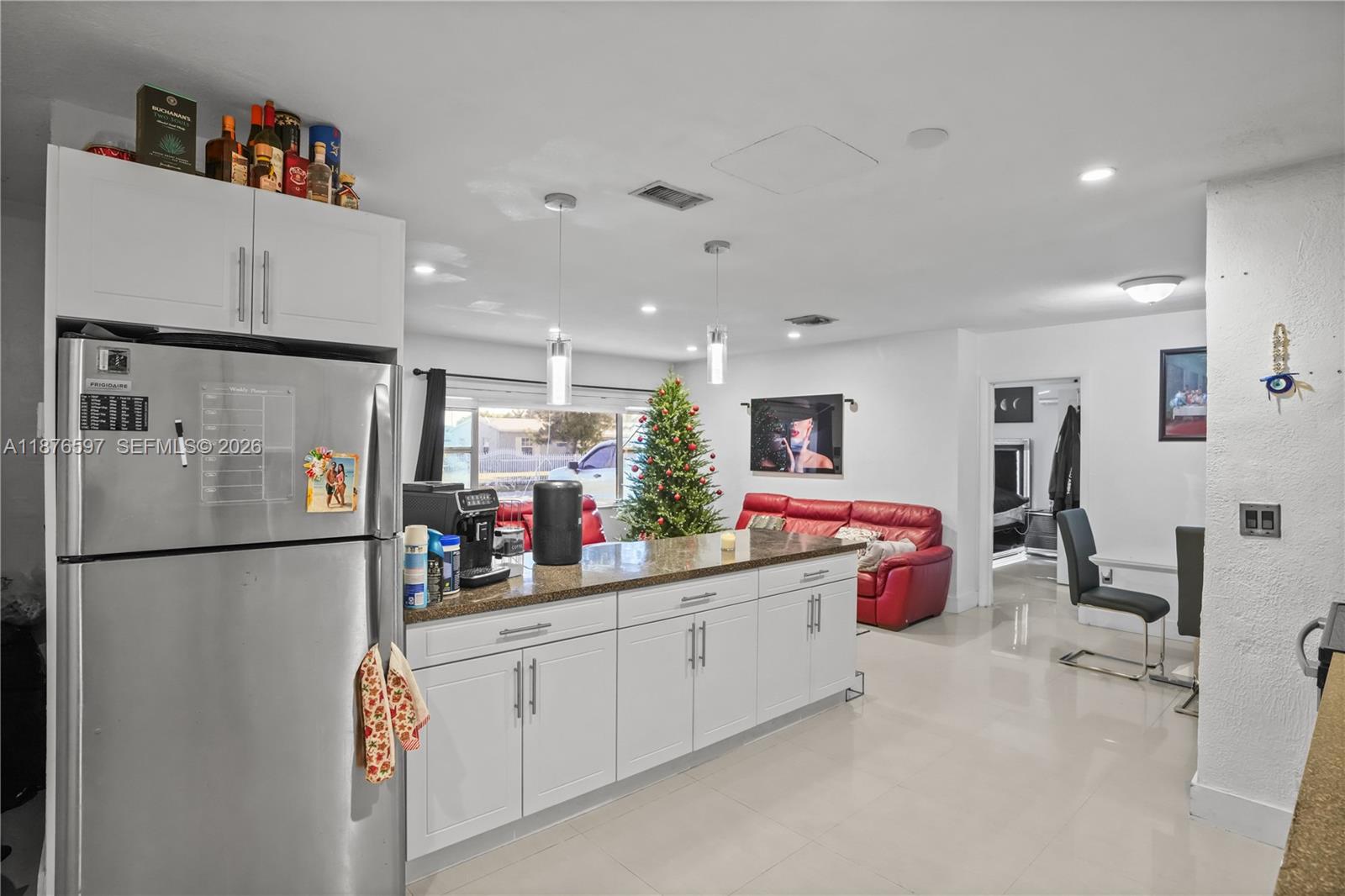 GOLDEN HIGHLANDS EST - Residential