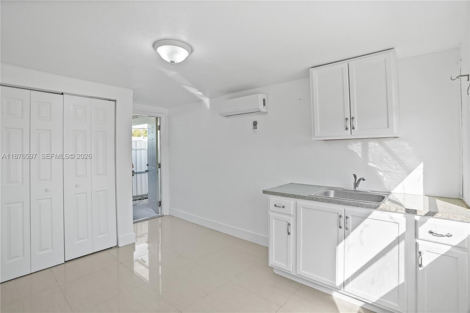 GOLDEN HIGHLANDS EST - Residential