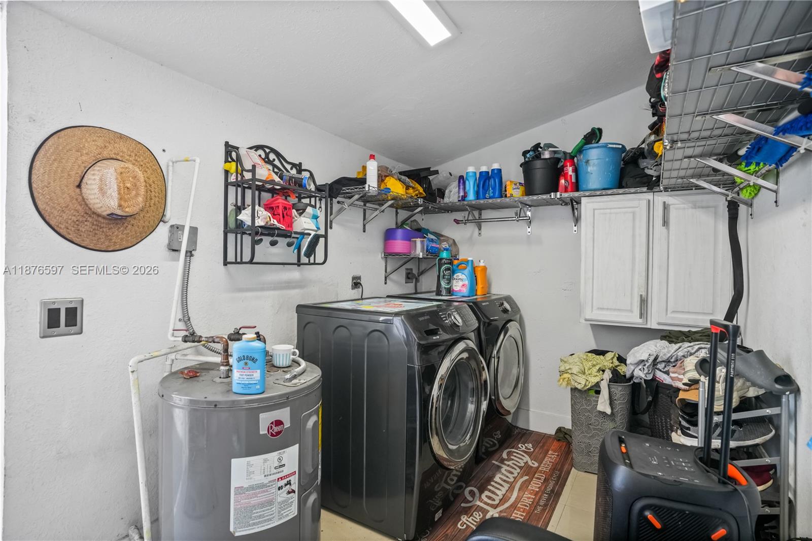 GOLDEN HIGHLANDS EST - Residential