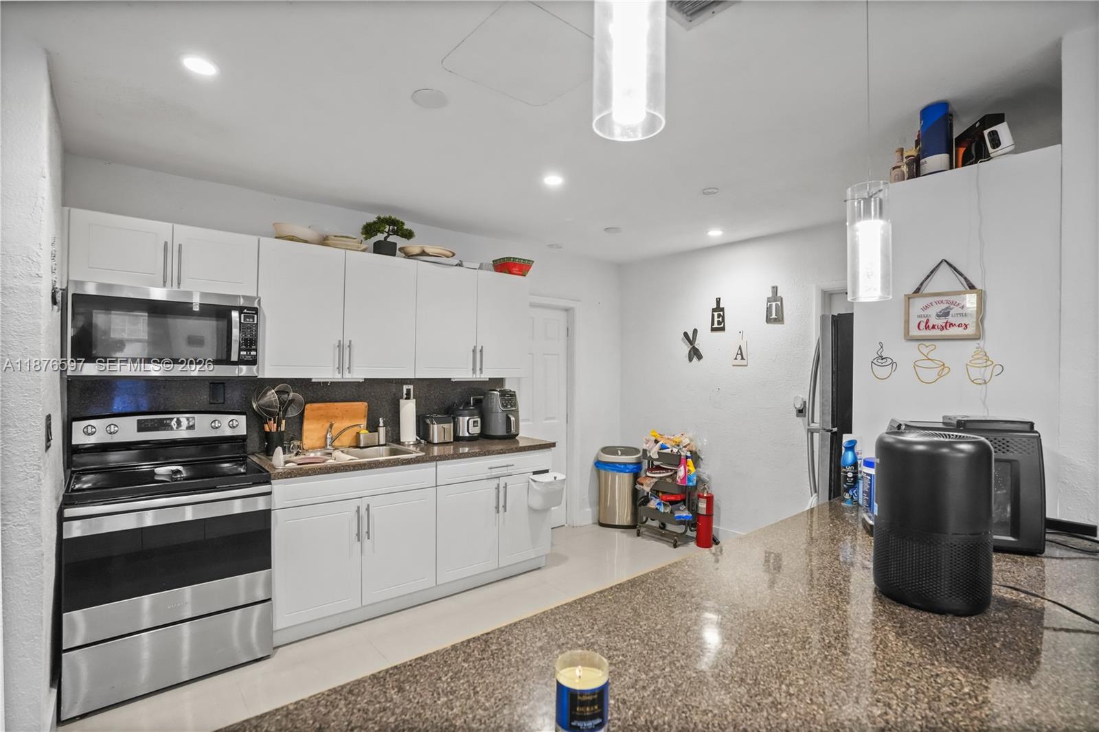 GOLDEN HIGHLANDS EST - Residential