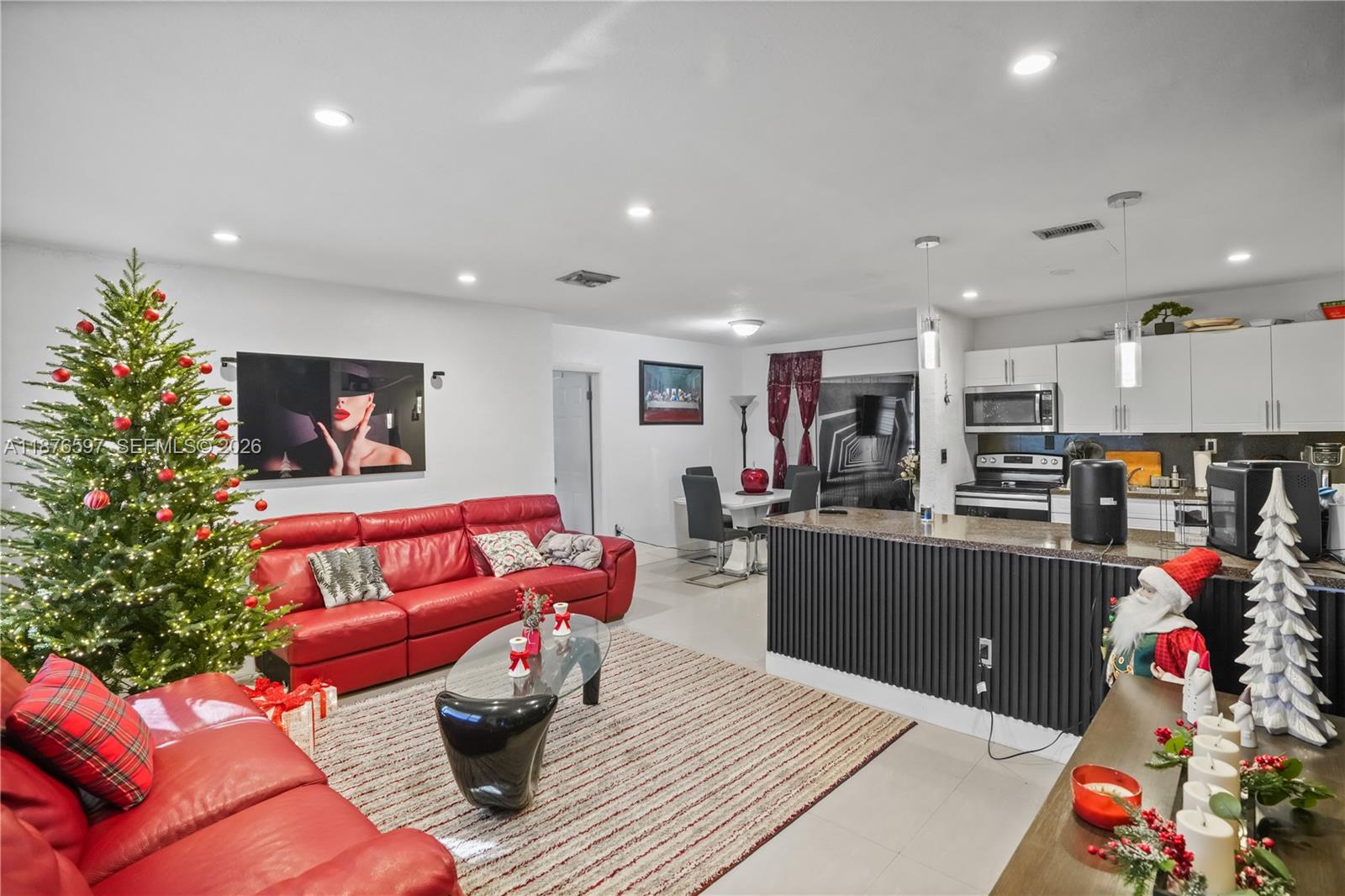 GOLDEN HIGHLANDS EST - Residential